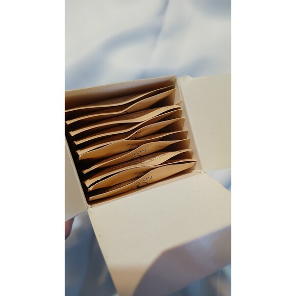 Avon Skin-So-Soft Antibacterial Towelettes Box of 10 Discontinued 1999 RARE NIB - Picture 4 of 5